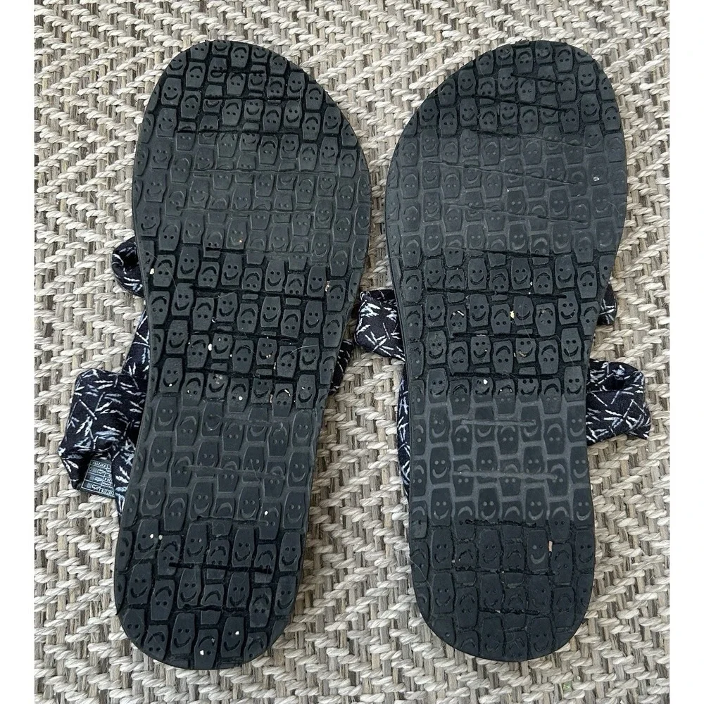 Sanuk cute sandal